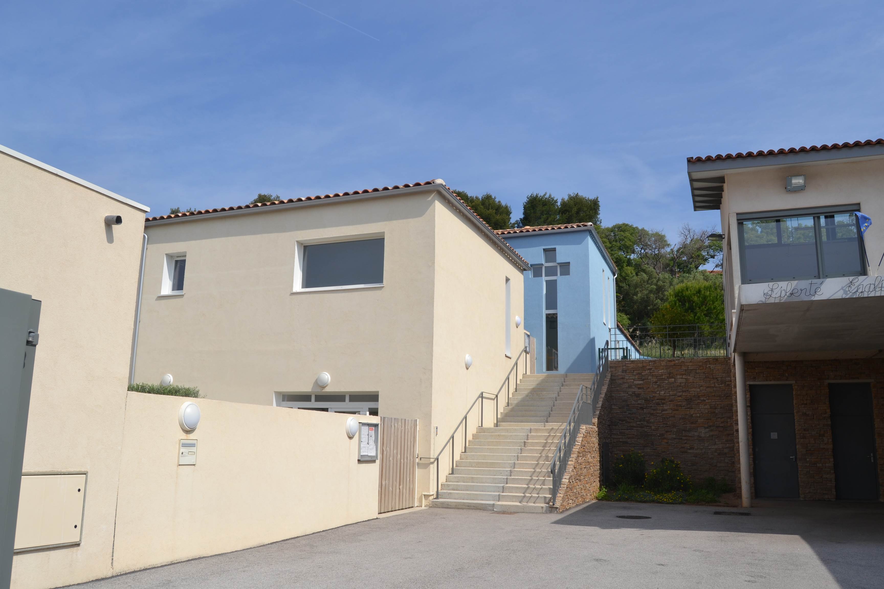 Vue de l'extérieure de la Croix 